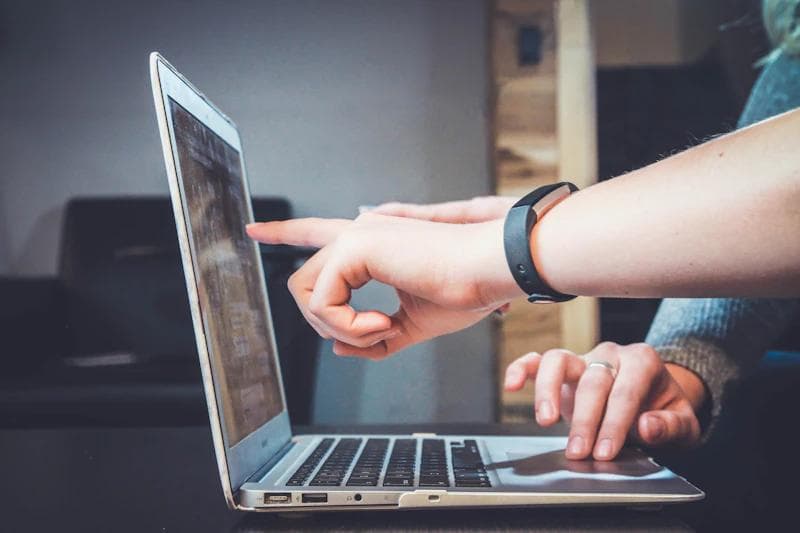 WhatsApp AI Agents for Sales and Support: What They Should Do, and Where They Need Boundaries featured image
